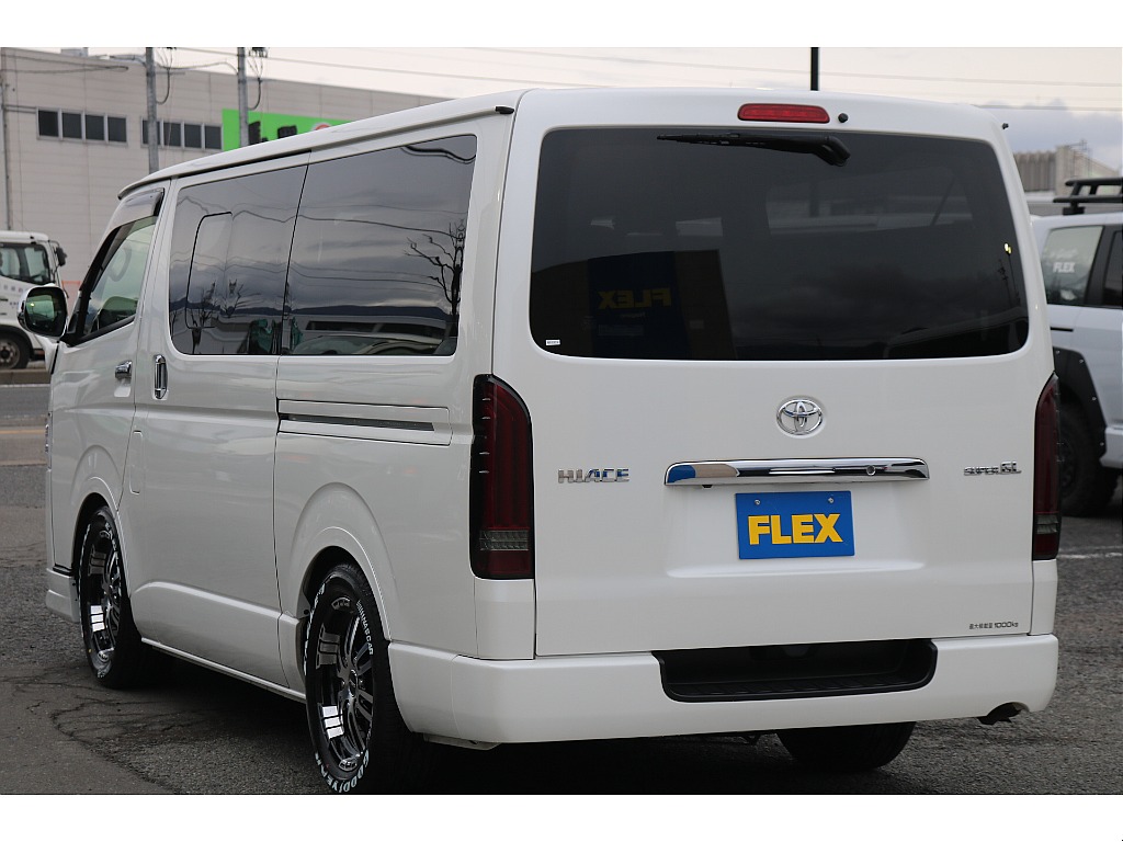 トヨタ ハイエースバン(15枚目)