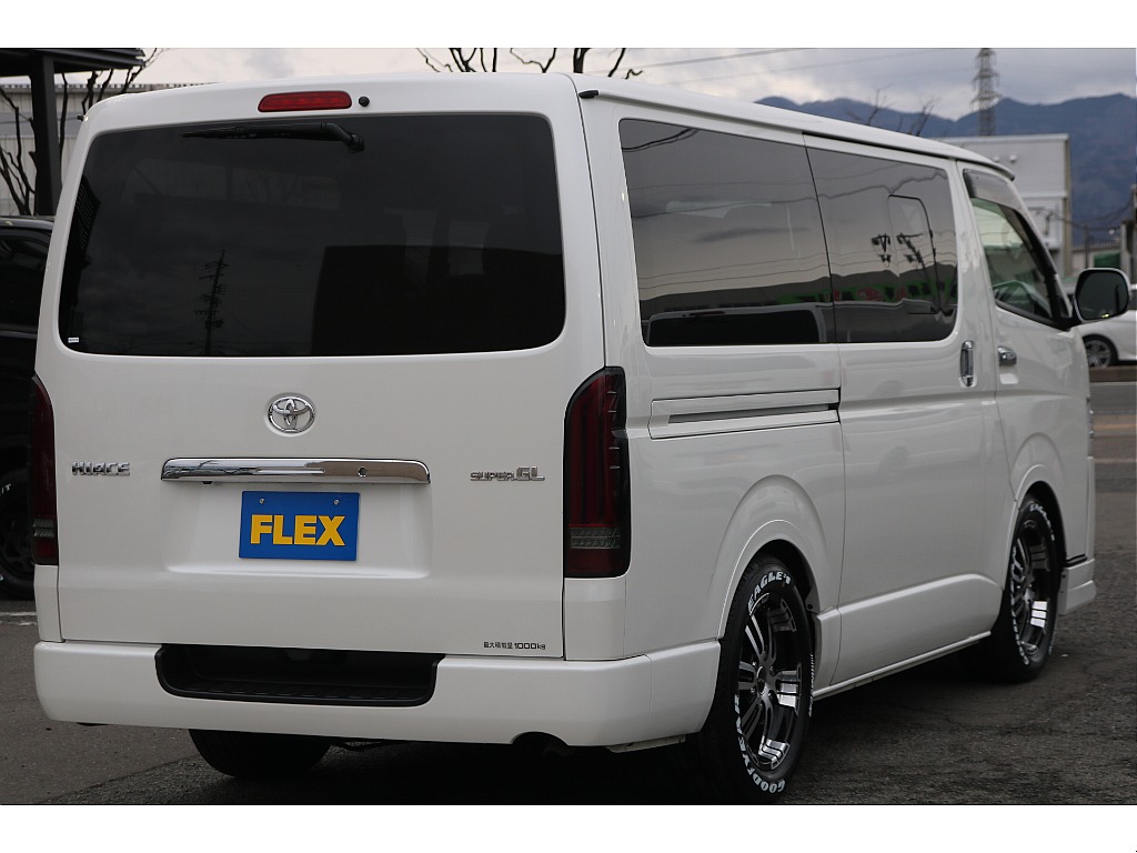 トヨタ ハイエースバン(16枚目)