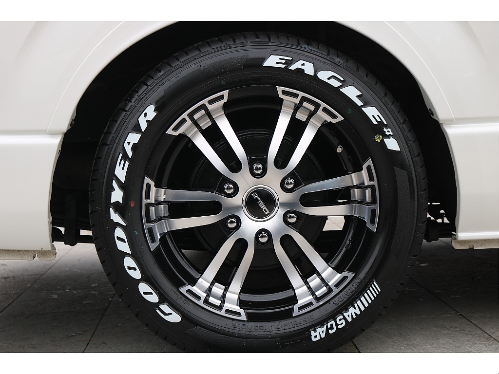 新品FLEX DELF02 17インチアルミ、ナスカータイヤセット！