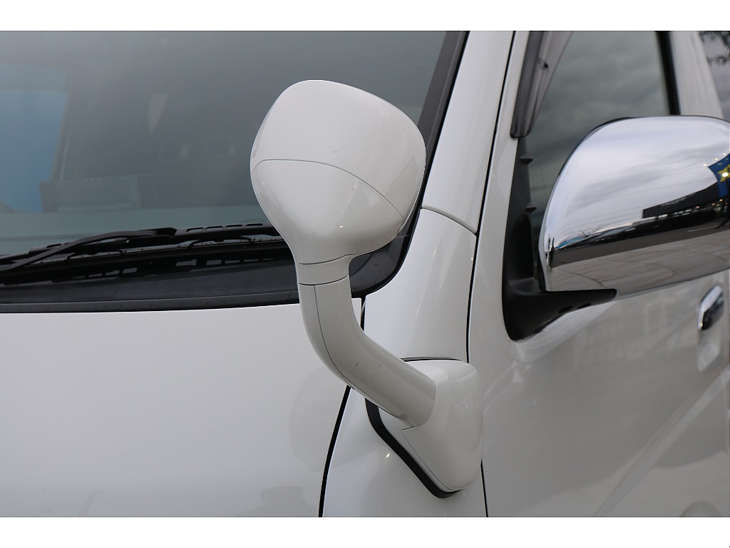 トヨタ ハイエースバン(8枚目)