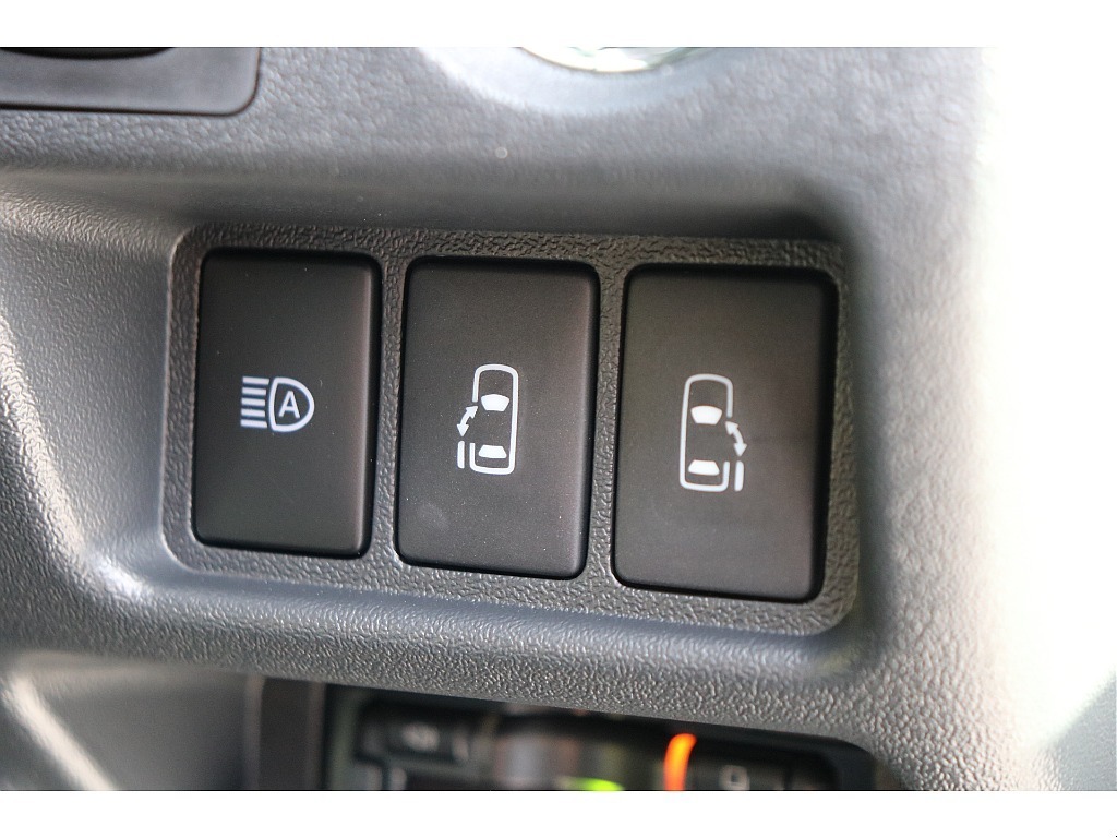 両側パワースライドドア！