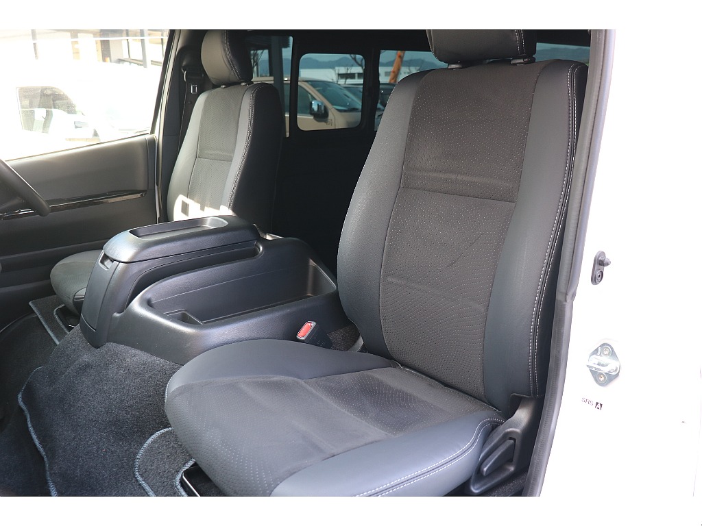 ダークプライムⅡ専用ハーフレザーシート！