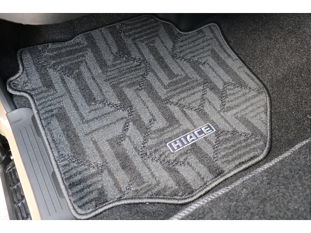 フロアマット付！