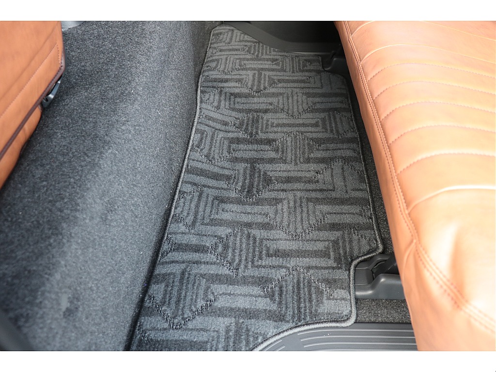 フロアマット付！