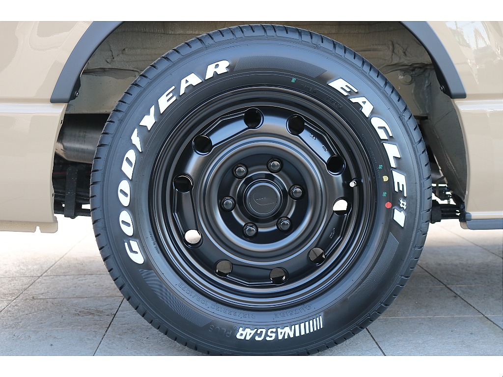 FLEX Paw16インチアルミ、グッドイヤーナスカータイヤ！