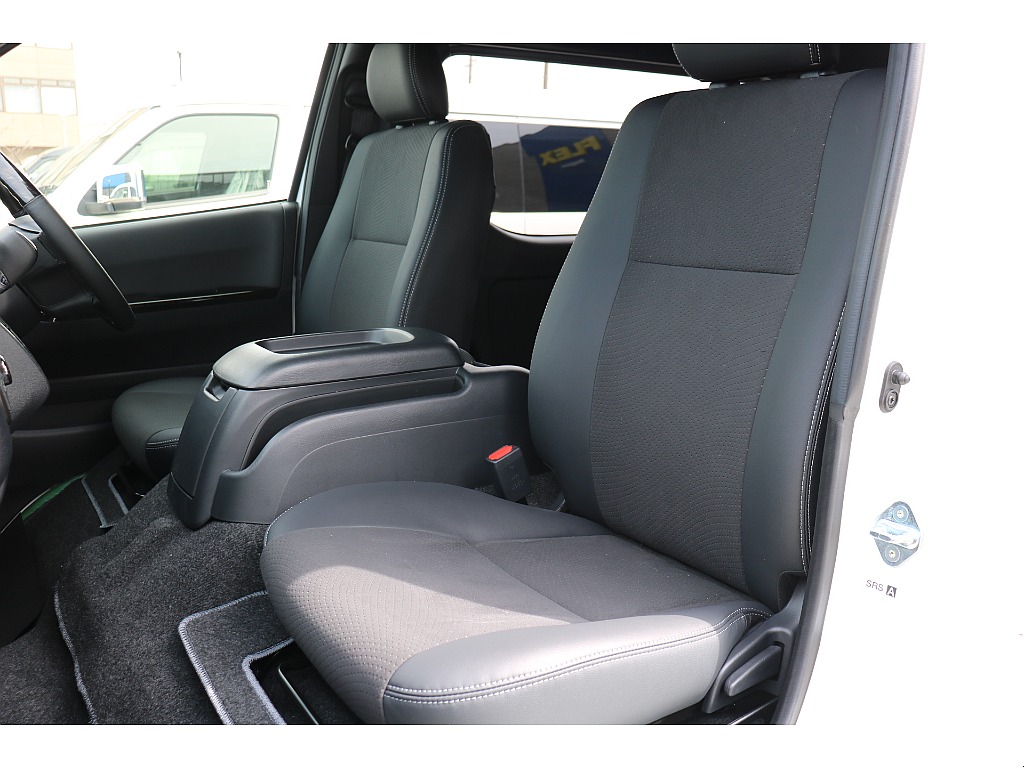 ダークプライムⅡ専用ハーフレザーシート！