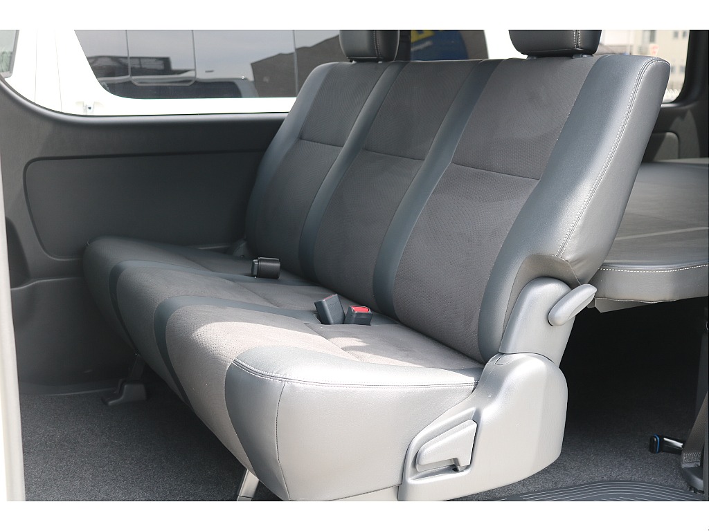 ダークプライムⅡ専用ハーフレザーシート！