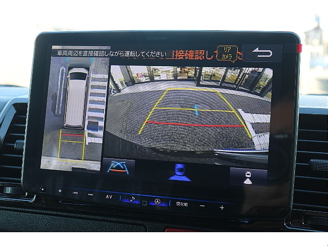 バックカメラ、パノラミックビューモニター！