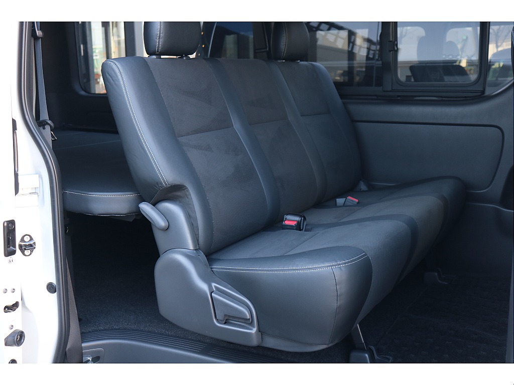 ダークプライムⅡ専用ハーフレザーシート！