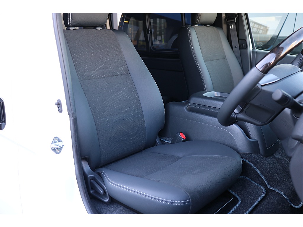 ダークプライムⅡ専用ハーフレザーシート！