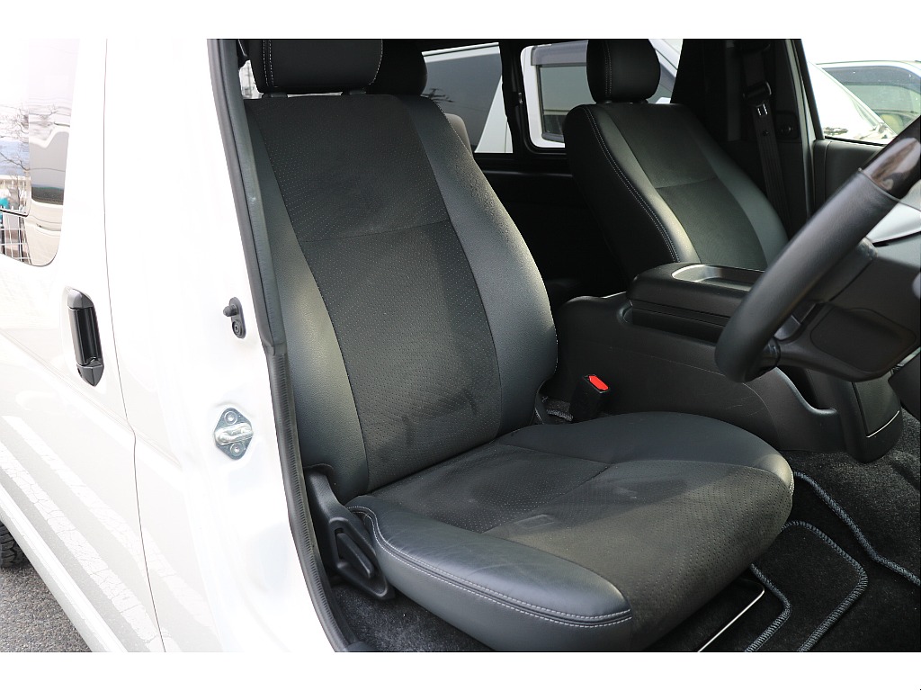 ダークプライムⅡハーフレザーシート！