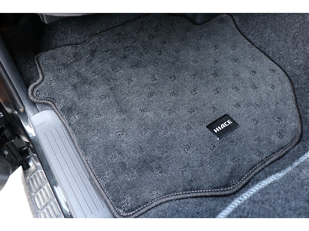 フロアマット付！