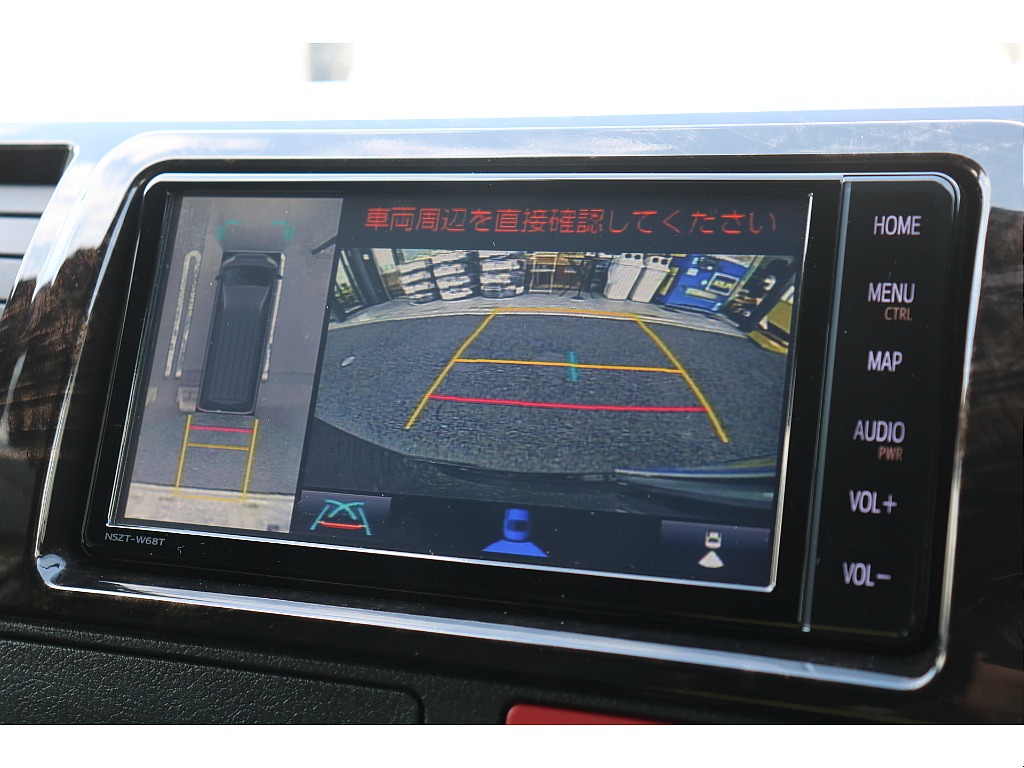 バックカメラ、パノラミックビューモニター！