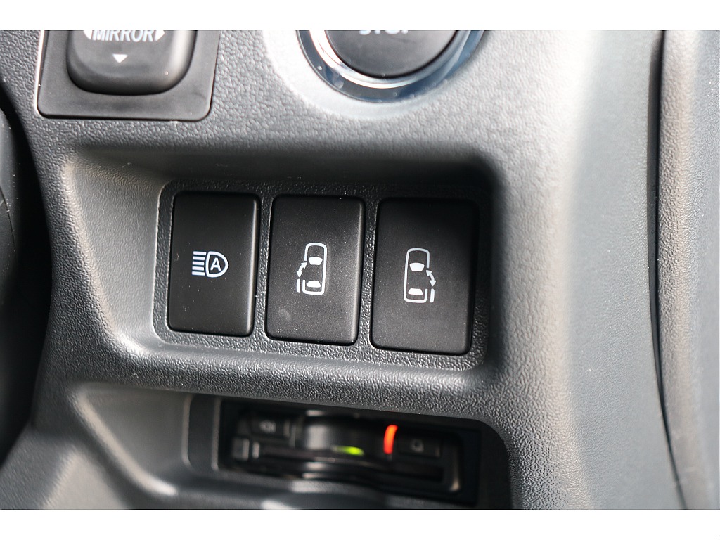 両側パワースライドドア！