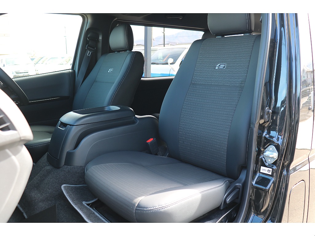 ダークプライムS専用ハーフレザーシート！