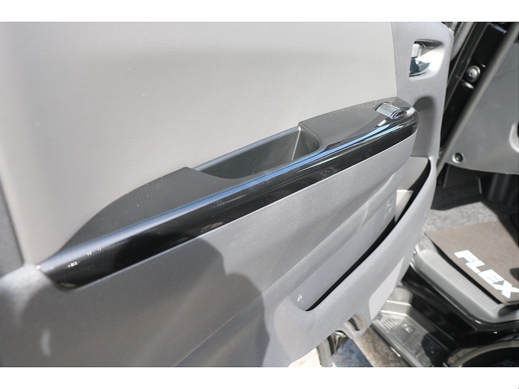 ダークプライムS専用ドアパネル！