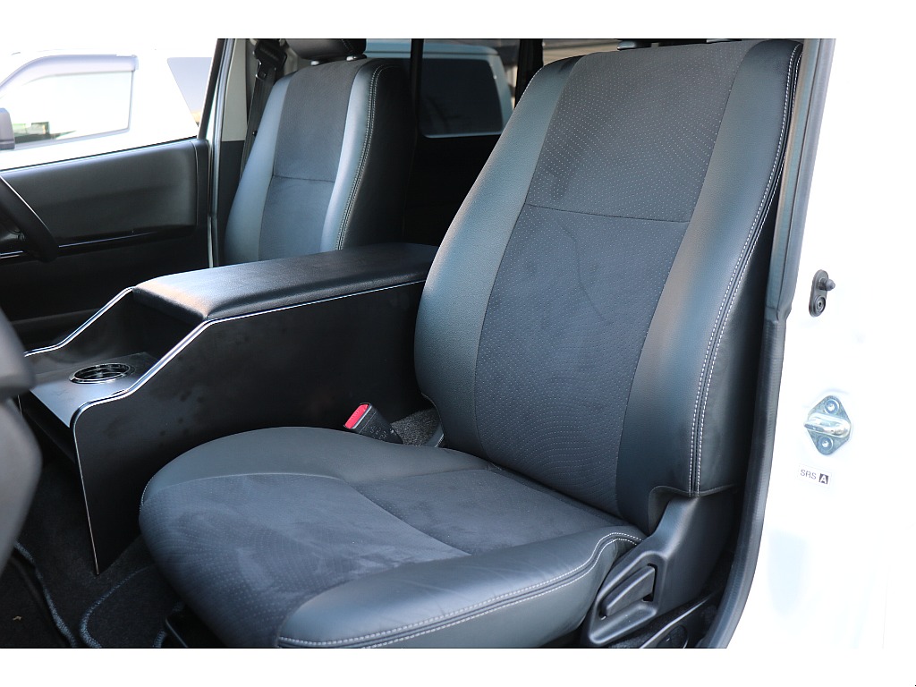 ダークプライム専用ハーフレザーシート！