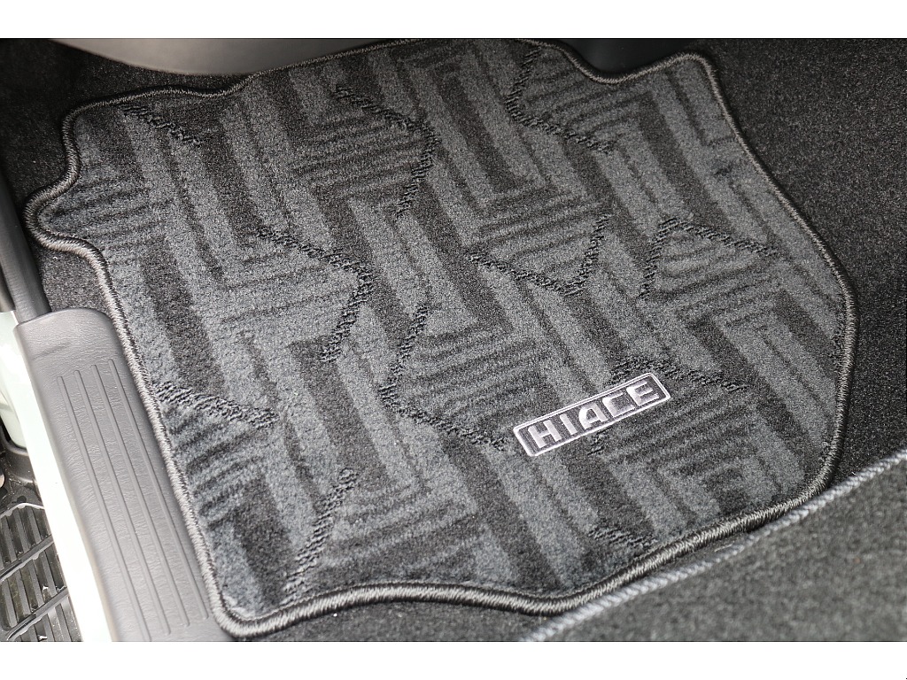 フロアマット付！