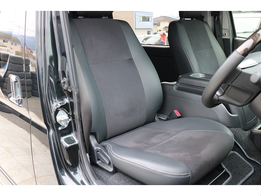 ダークプライム専用ハーフレザーシート！