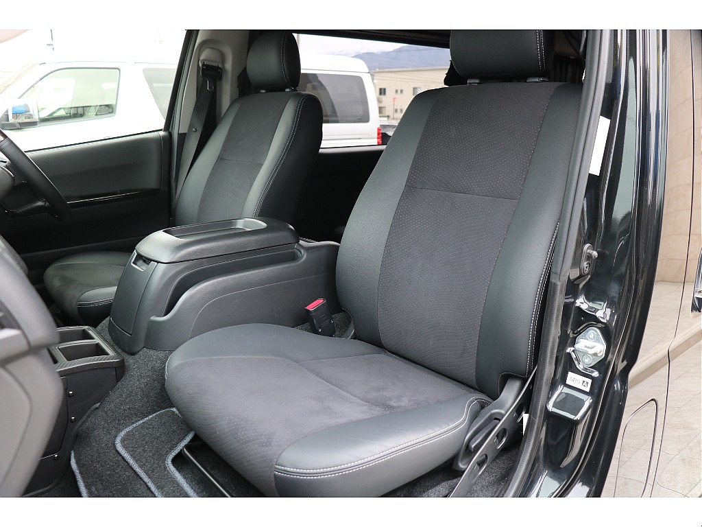 ダークプライム専用ハーフレザーシート！