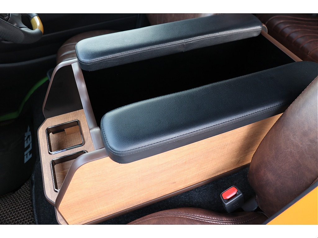 社外センターコンソール！