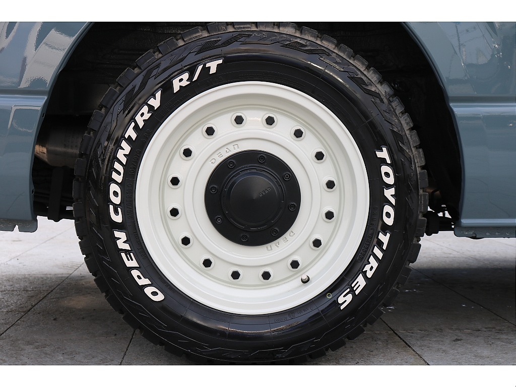 FLEXコロラド16インチアルミ、TOYOオープンカントリータイヤRT！