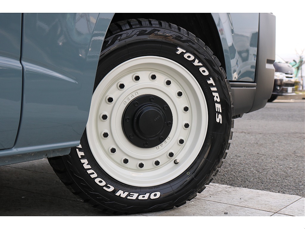 FLEXコロラド16インチアルミ、TOYOオープンカントリータイヤRT！