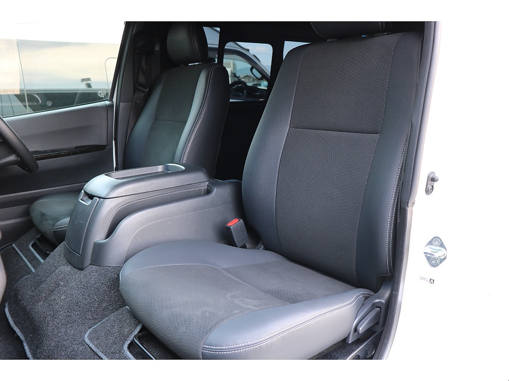 ダークプライムⅡ専用ハーフレザーシート！