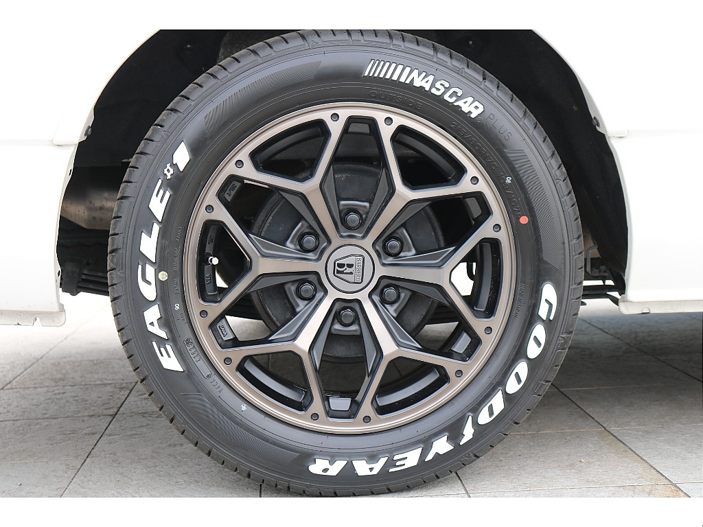 新品FLEX HEX17インチアルミ、グッドイヤーナスカータイヤセット！