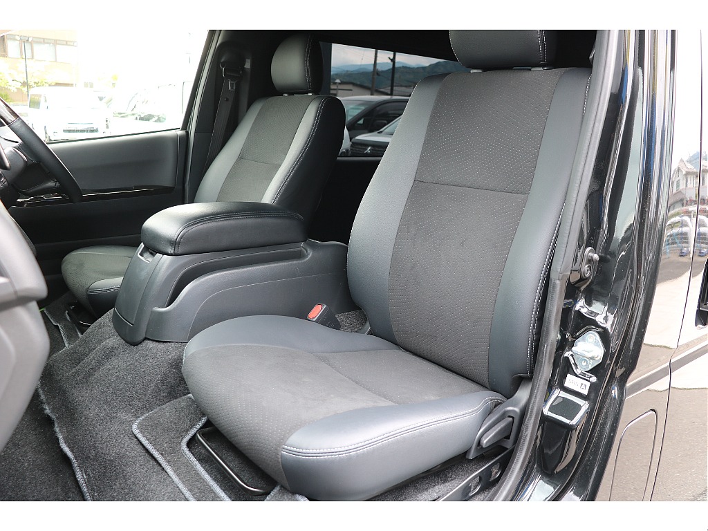 ダークプライムⅡ専用ハーフレザーシート！