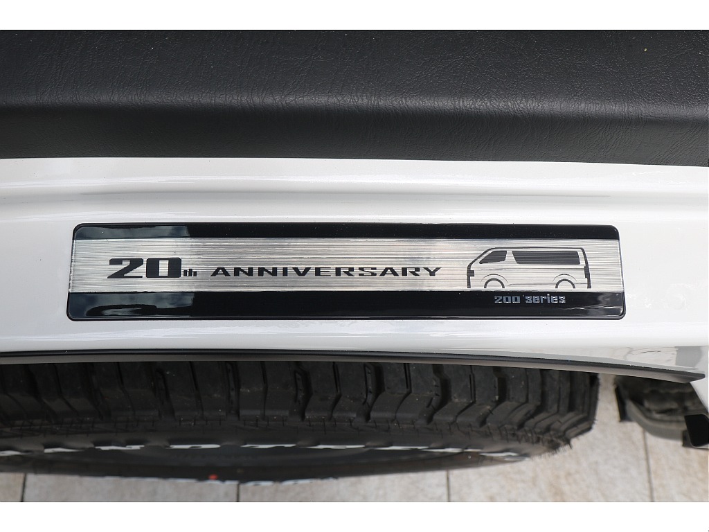 20周年専用スカッフプレート！
