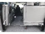 4列目シートは跳ね上げ可能！