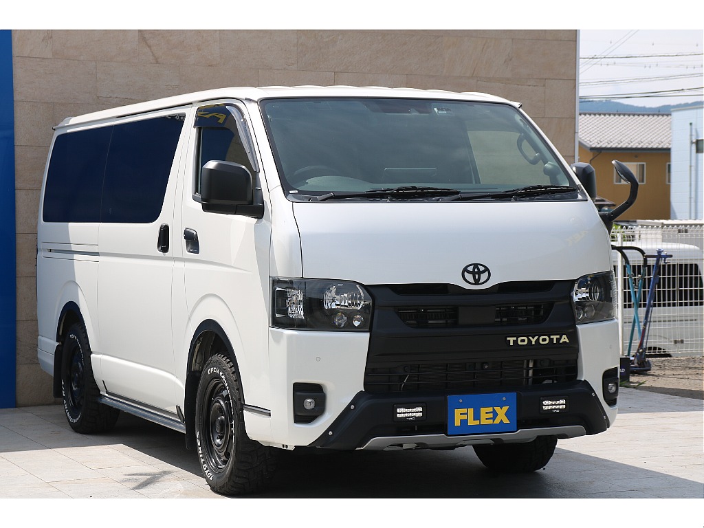 トヨタ ハイエースバン(3枚目)