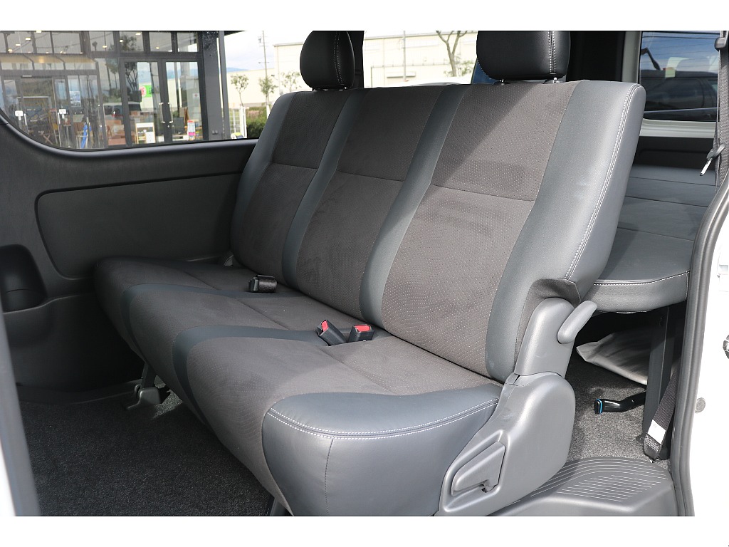 トヨタ&nbsp;ハイエースバン&nbsp;5D2.8DTスーパーGLダークプライムⅡL 4WD&nbsp;BIG-Xナビ、ベッドキット！&nbsp;長野県の詳細画像&nbsp;その14