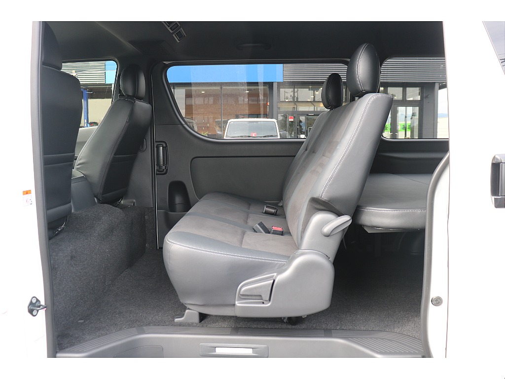 トヨタ&nbsp;ハイエースバン&nbsp;5D2.8DTスーパーGLダークプライムⅡL 4WD&nbsp;BIG-Xナビ、ベッドキット！&nbsp;長野県の詳細画像&nbsp;その15