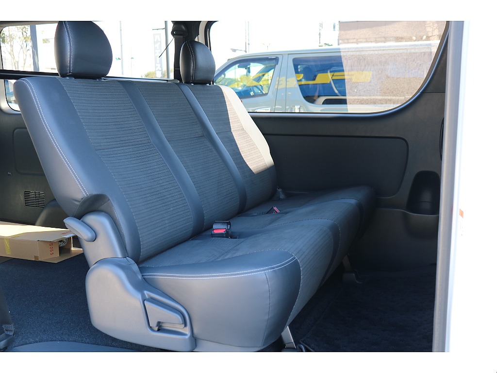 トヨタ&nbsp;ハイエースバン&nbsp;5D2.8DTスーパーGLダークプライムS L 4WD&nbsp;限定生産車ダークプライムS！&nbsp;長野県の詳細画像&nbsp;その12