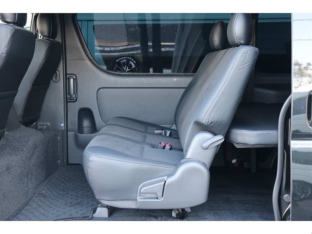 トヨタ&nbsp;ハイエースバン&nbsp;5D2.8DTスーパーGLダークプライムⅡL 4WD&nbsp;BIG-Xナビ付！ブラックエディション！&nbsp;長野県の詳細画像&nbsp;その15