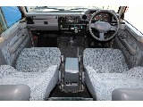 トヨタ ランドクルーザー70 70 5ドア4.2ディーゼル LX 4WD  愛知県の詳細画像 その2