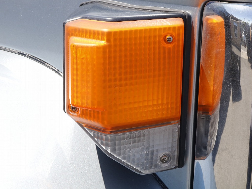 フロントウインカー！