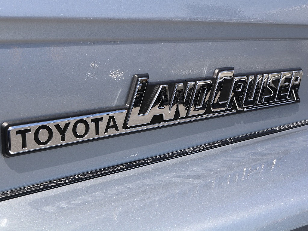 ランドクルーザーエンブレム☆