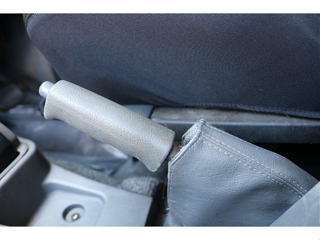 サイドブレーキバー！