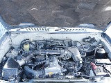 2700CC　ガソリンエンジン！外装はオシャレに丸目換装ですが、山奥での釣り、キャンプなど、荒れた道での走破性はぴか一です★