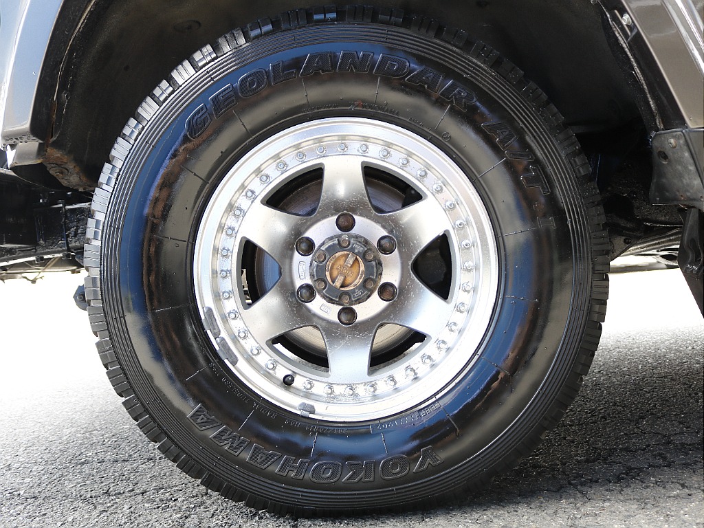 ホイールは鉄チンホイール！