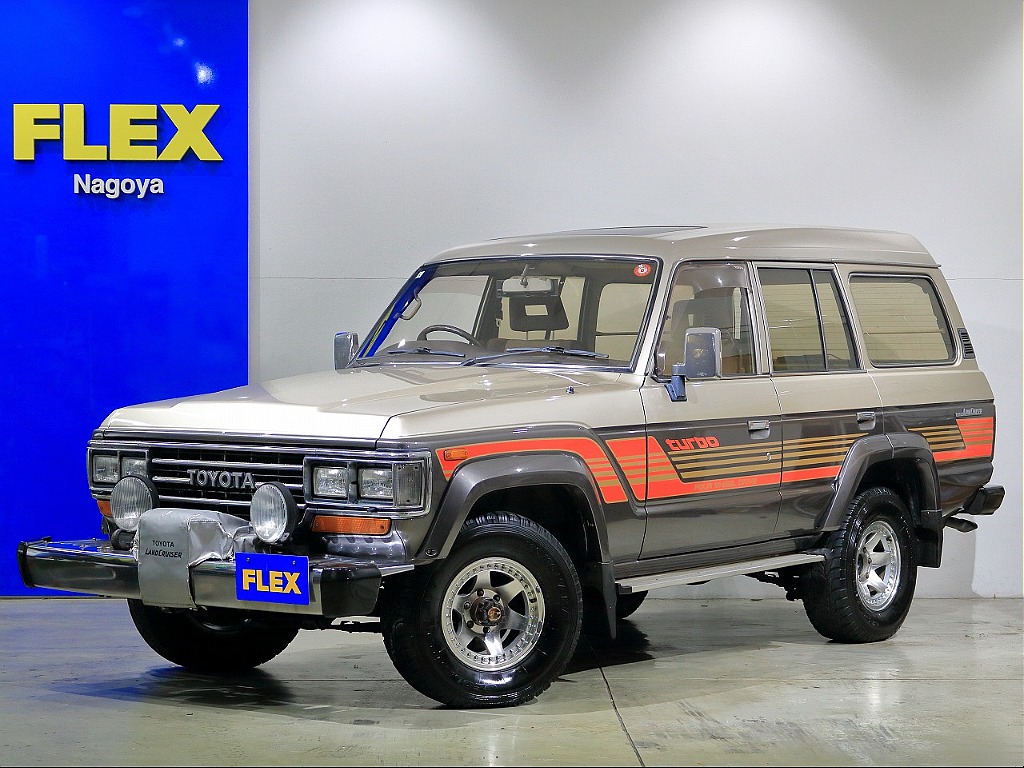 昭和63年式　ランクル60　4.0VX　ハイルーフ　ディーゼルターボ 4WD　サイドデカール　角目四灯ヘッドライト　走行20万キロ　名古屋店お得意のランクル60の入庫です！！