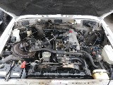エンジンルームも綺麗な状態です ！