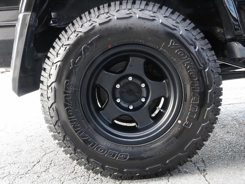 ブラッドレーVマットブラック16インチアルミホイールになります！