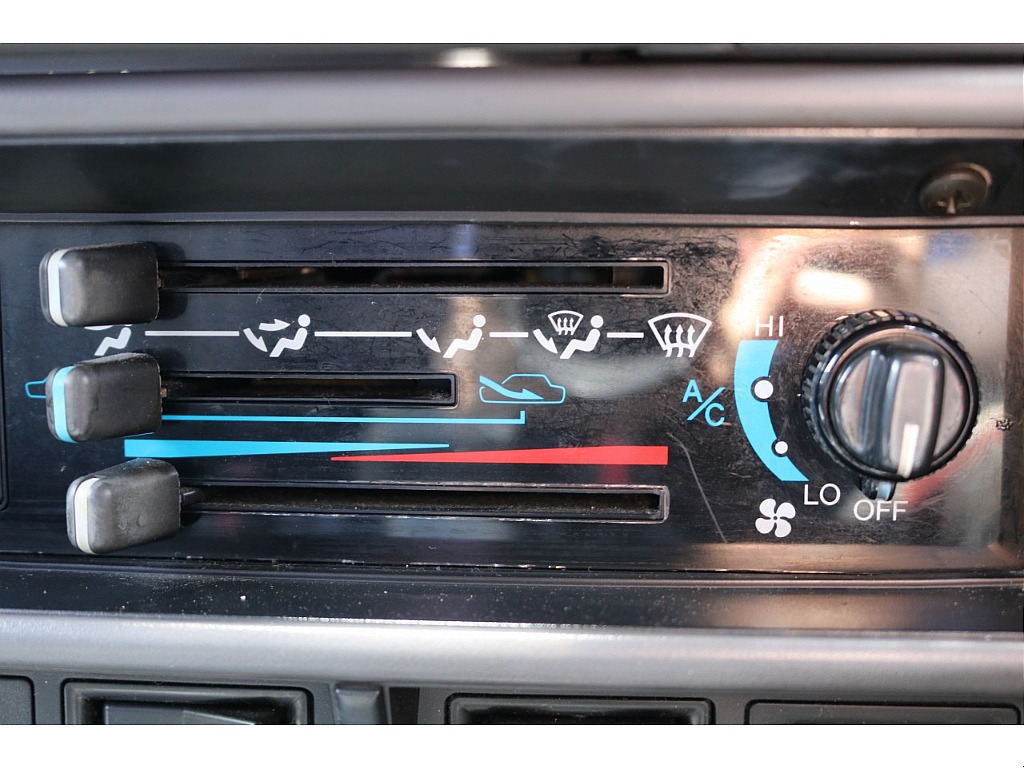 エアコン操作部