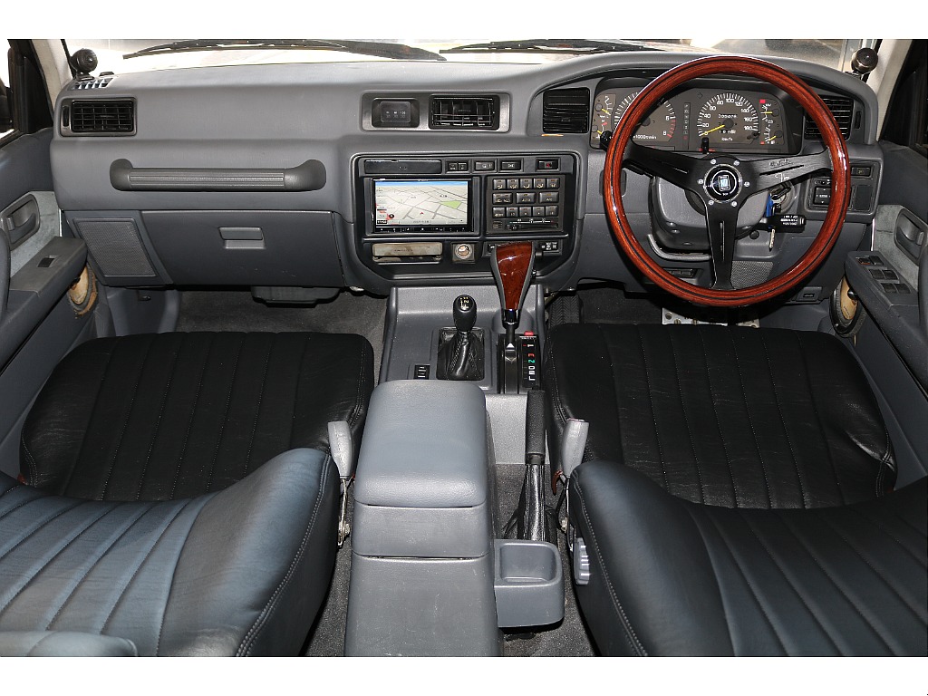 トヨタ ランドクルーザー80(2枚目)