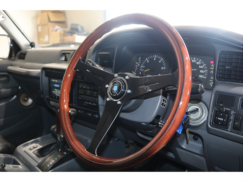 トヨタ ランドクルーザー80(10枚目)