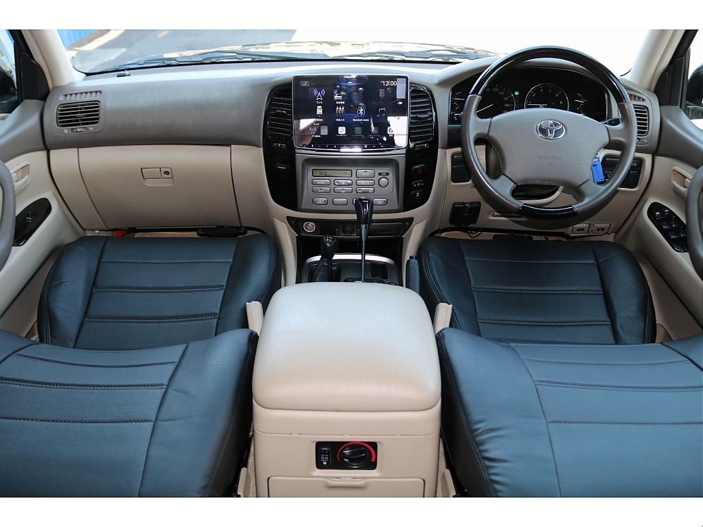 トヨタ ランドクルーザー100(2枚目)